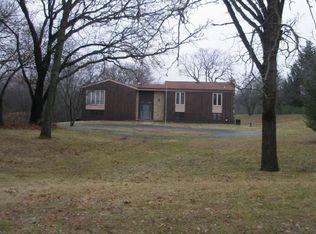 W313S7611 Spring Ln, Mukwonago, WI 53149