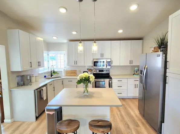 5457 E 10th St, Tucson, AZ 85711