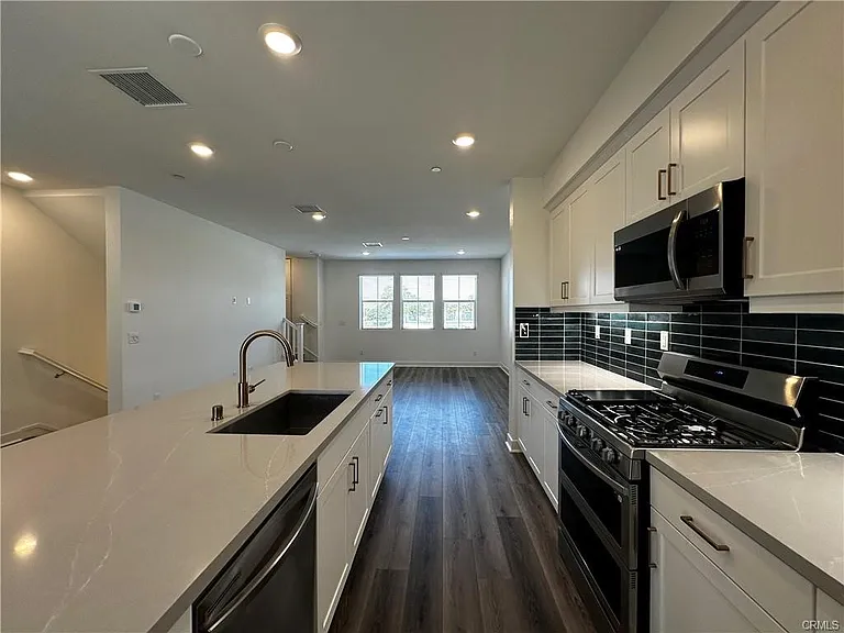 5019 Belmont Ln — Photo 13