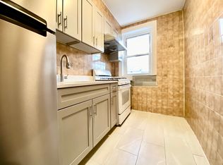 521 55th St #3F, Brooklyn, NY 11220