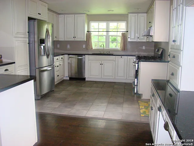 417 Harmon Dr — Photo 4