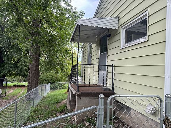 3rd image of 3519 Lafayette St