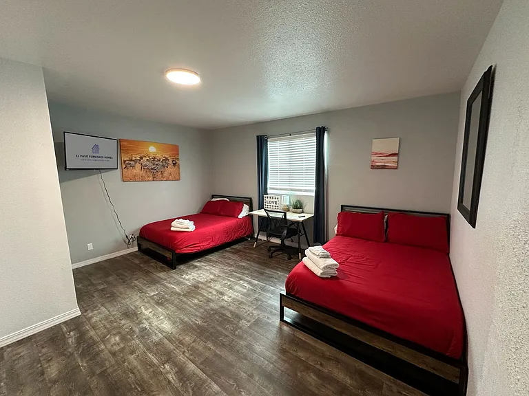 Bedroom - Smart TV