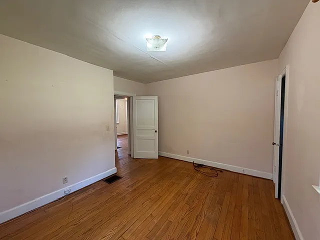 2 bed, 1140 sqft, $1,500 — Photo 4