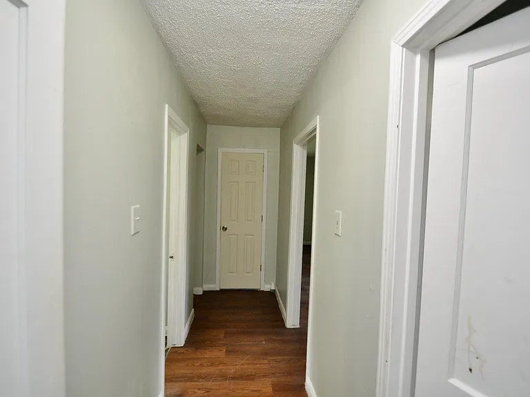 7622 Darnay Dr — Photo 9
