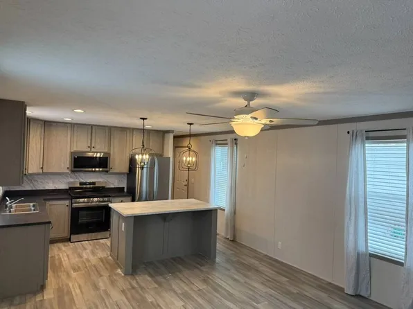 418 N Troutman St #6, Kewanna, IN 46939