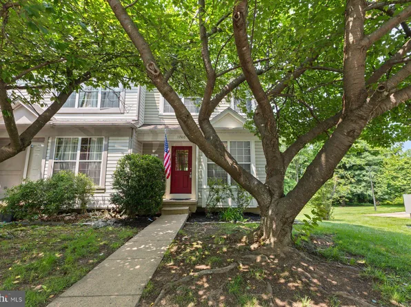 1760 Rochelle Ct, Woodbridge, VA 22192