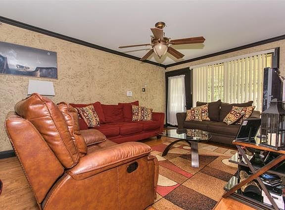 2nd image of 12719 Harrisburg Cir