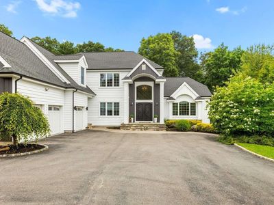 47 Hunting Hollow Court, Dix Hills, NY, 11746