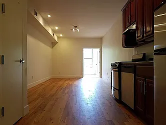 Rented by Artur Gutman, LREB