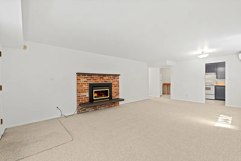 2 bed, 1.0 bath, 960 sqft, $2,500 — Photo 4