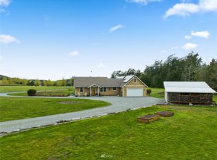 2872 Golf Course Rd, Oak Harbor, WA 98277