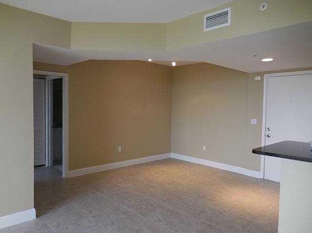 1st image of 18800 NE 29th Ave APT 403