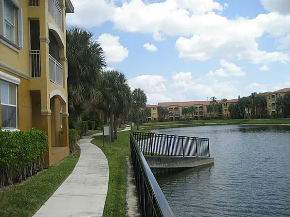 9640 NW 2nd St, Hollywood, FL