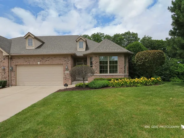 835 Woodglen Ln, Lemont, IL 60439