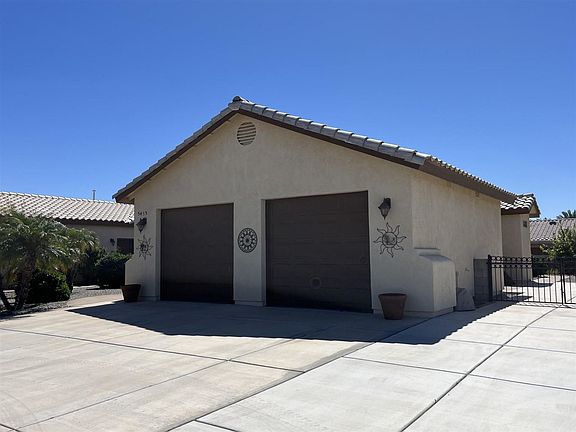 5th image of 5455 E 33rd Ln