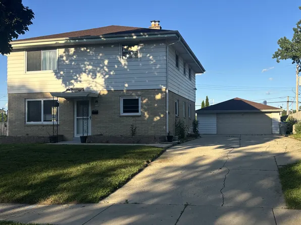 3148 S 77th St, Milwaukee, WI 53219