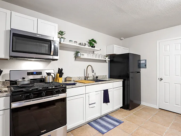 3312 Gateway Blvd E #4 — Photo 9