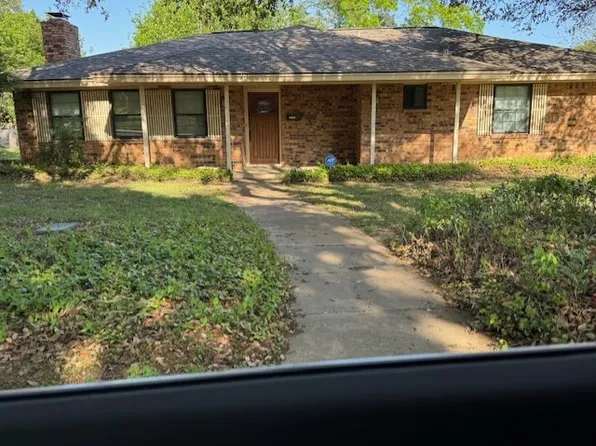 1006 Denmark Dr, Grand Prairie, TX 75050