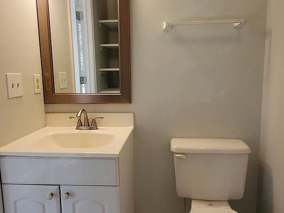 3rd image of 387 Banyon Creek Dr