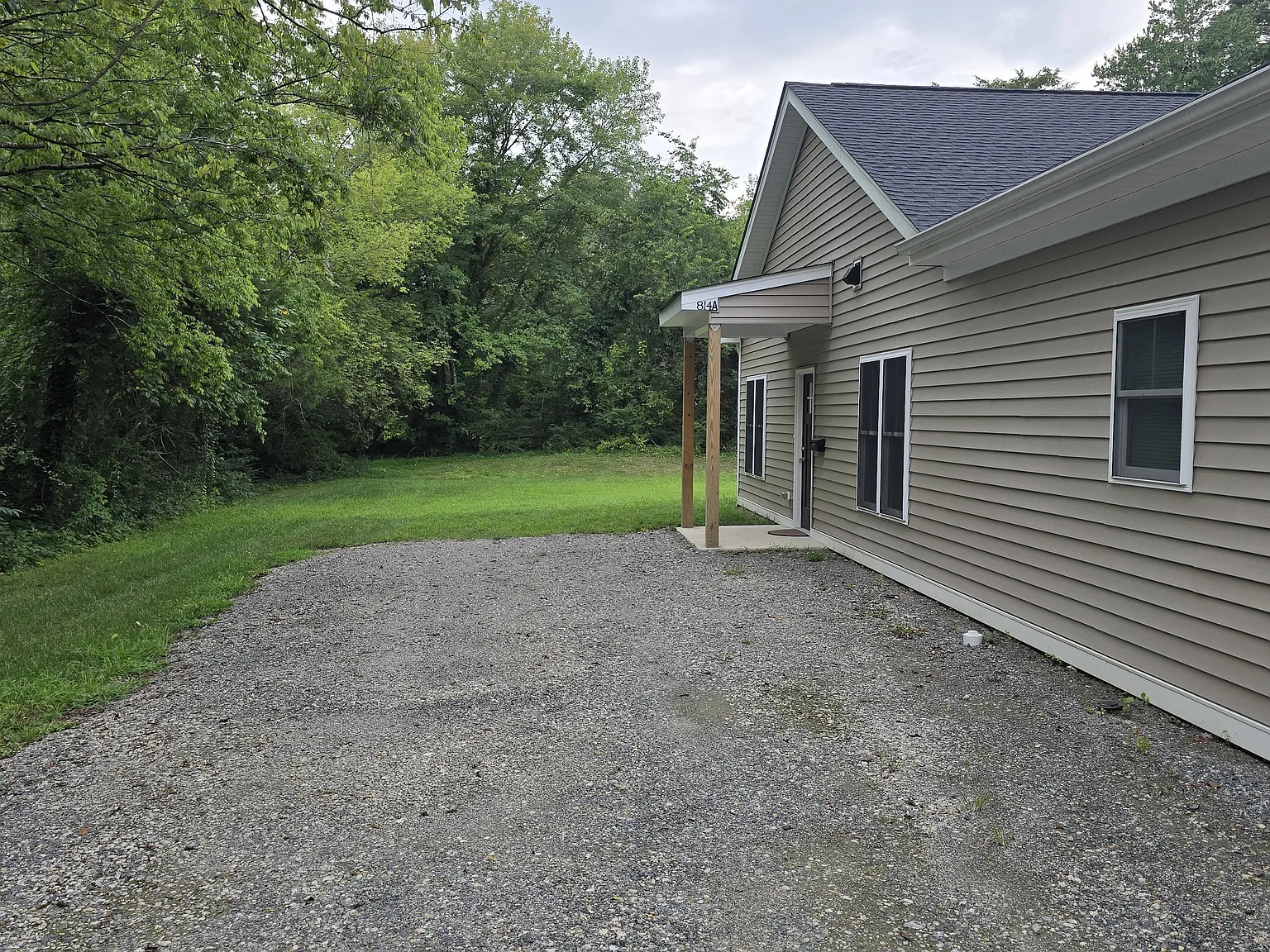 3 bed, 1300 sqft, $2,150 — Photo 2
