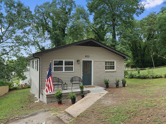 2nd image of 822 Sylvan Dr