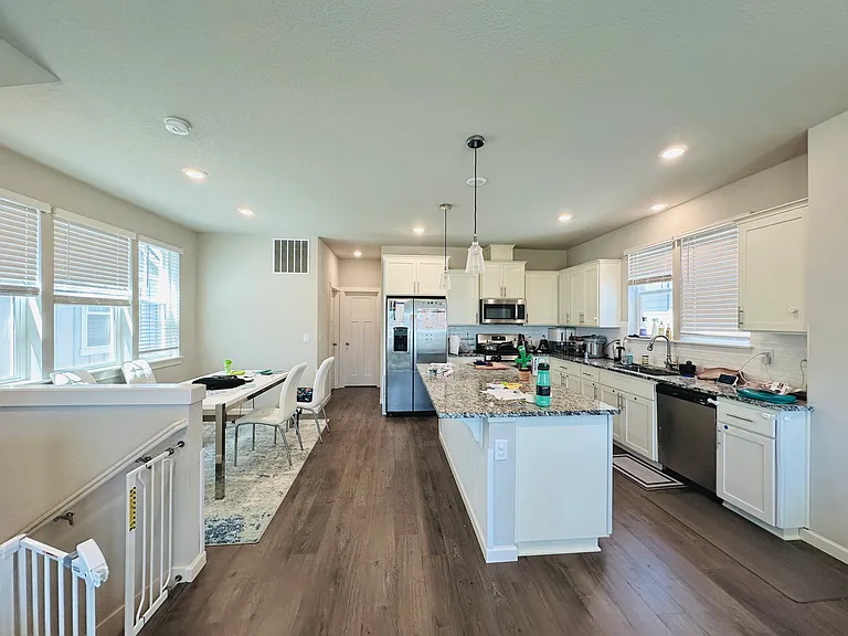 8201 SE Crabapple St — Photo 14