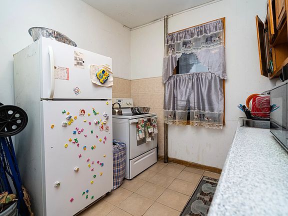 4th image of 1256 Manor Ave #Mf
