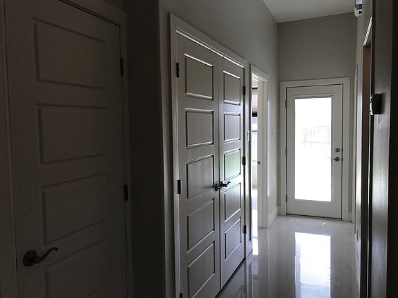 4th image of 3011 S L Ln APT D
