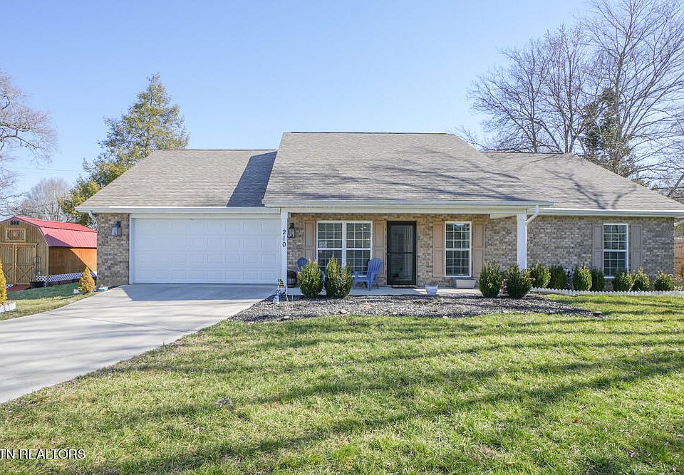 1st image of 210 Horton Ln
