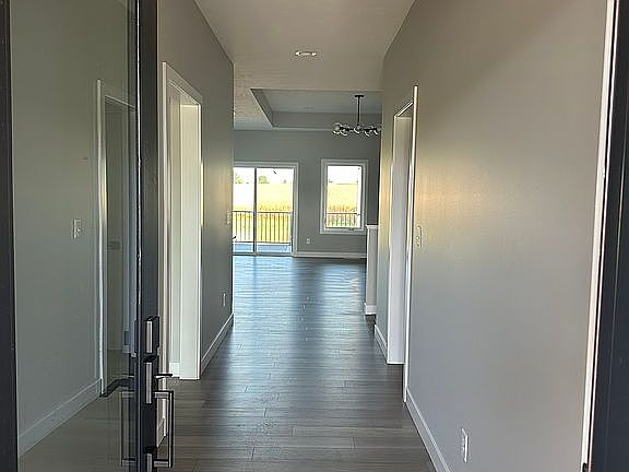 3rd image of 5101-5103 Singing Hills Blvd