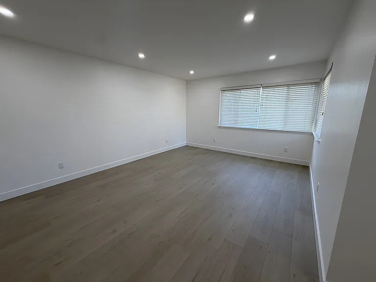 Flex Room