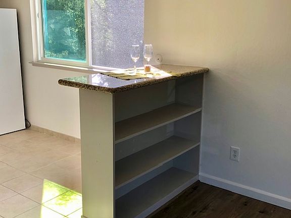 3rd image of 1135 Sir Francis Drake Blvd #3