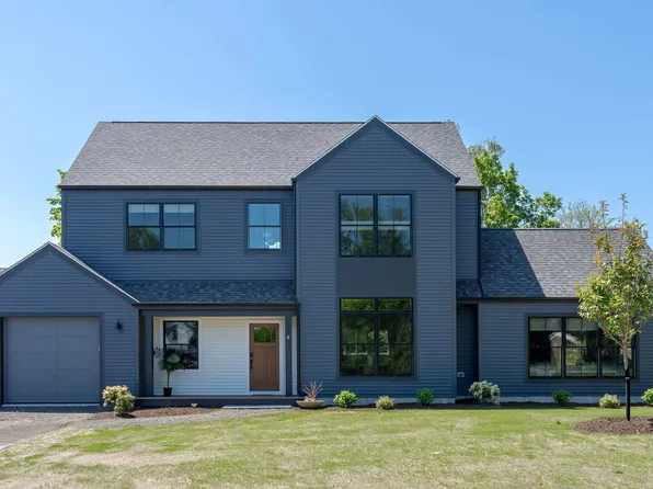 557 Bristol Ferry Rd, Portsmouth, RI