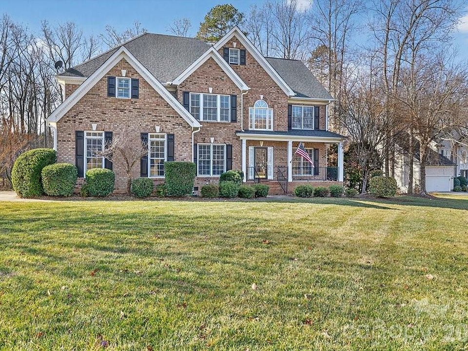 1st image of 211 Forest Walk Way