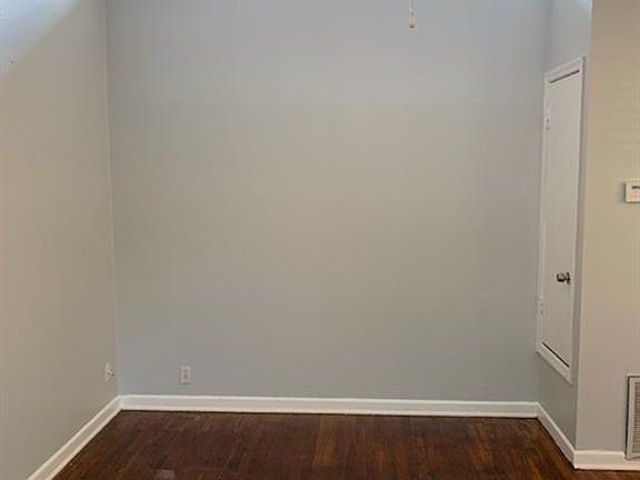 3rd image of 465 Glenmore St