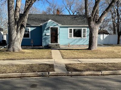 706 N Jackson St, Aberdeen, SD, 57401