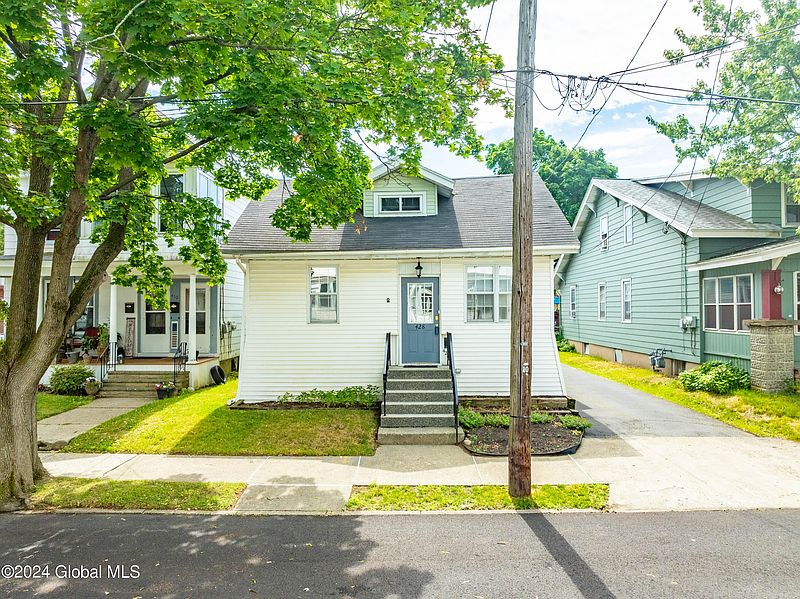 3rd image of 428 7th Avenue