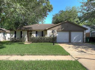 843 Wavecrest Ln, Houston, TX 77062