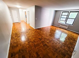 445 W 263rd St #2E, Bronx, NY 10471