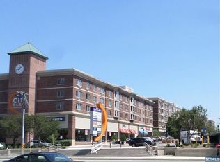 5407 City Pl, Edgewater, NJ