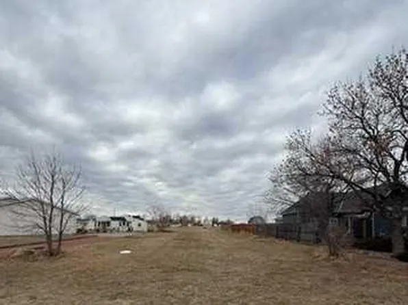 326 N 200th St W, Raymond, AB T0K 2S0