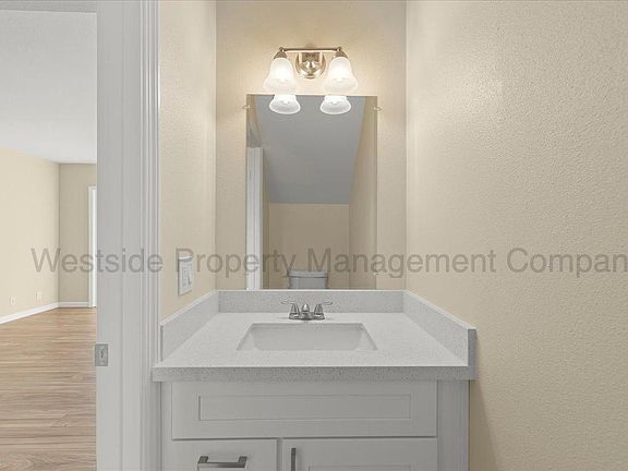 5th image of 3340 Cabrillo Ave APT 1