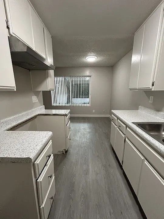 2nd image of 401 N Stanford Ave #3