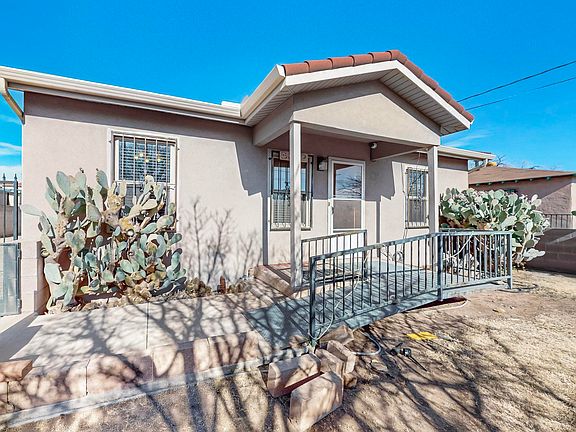 4th image of 307 San Lorenzo Ave NW