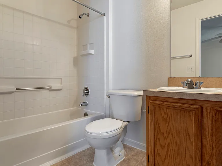 Shadow Ridge Apartments — Photo 22