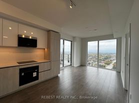209 Steeles Ave W