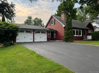 426 Renker Rd, Lansing, MI 48917