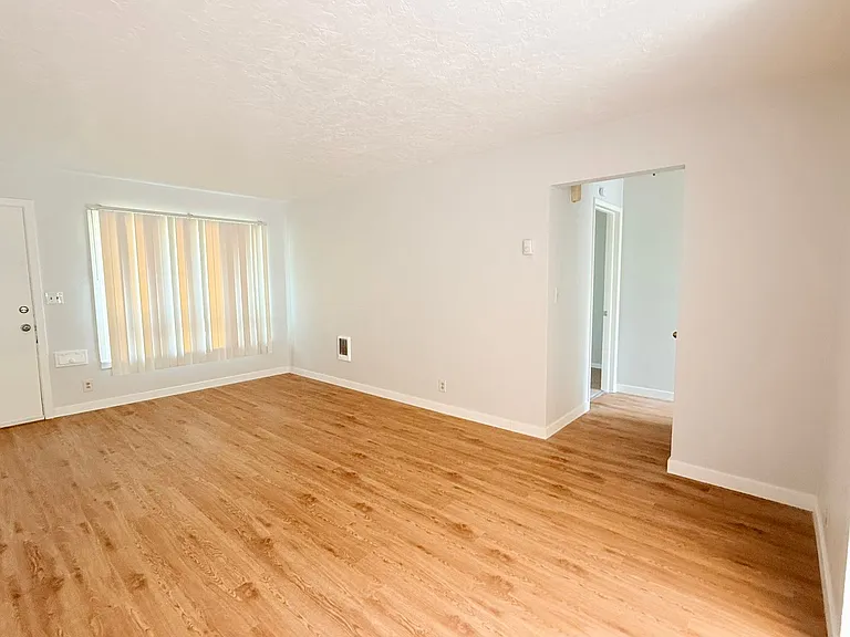 PLF1148 — Photo 13