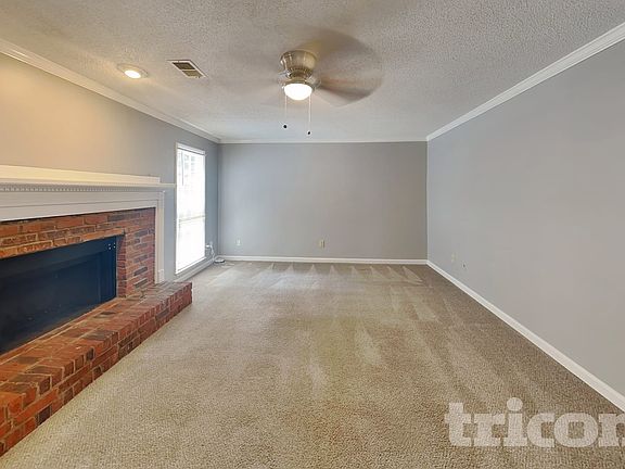 3rd image of 4981 Brownwood Dr